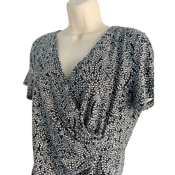 Talbots Woman's Sz M Black and White Tiny Leaves Print Faux Wrap Blouse Top - Picture 2 of 5